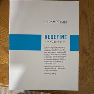 Rodan + Fields Silver and White Exfoliator